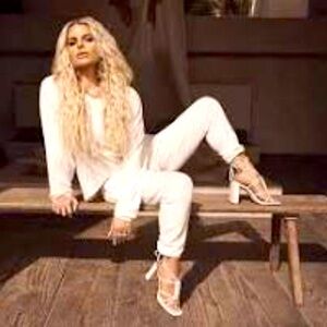 New JESSICA SIMPSON Maena Strappy Gladiator Sandals High Block Heel White 9.5